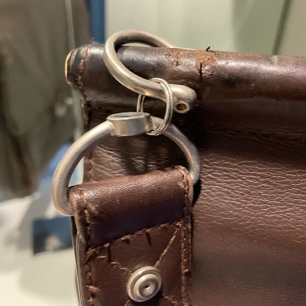 Kenneth Cole Reaction Chocolate Brown Leather Briefcase